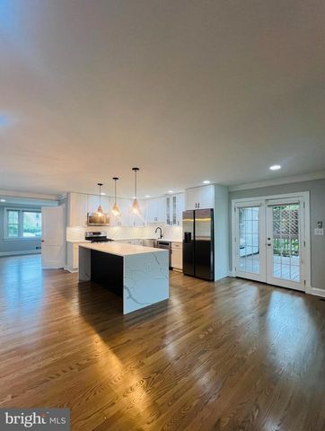 4009 ESTABROOK DR, Annandale, VA 22003