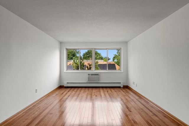 4400 Upton Avenue S 403, Minneapolis, MN 55410