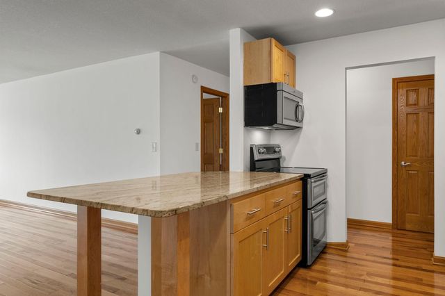 4400 Upton Avenue S 403, Minneapolis, MN 55410