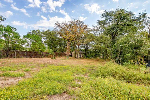 7801 Windy Hill Lane, Cross Timbers, TX 76028