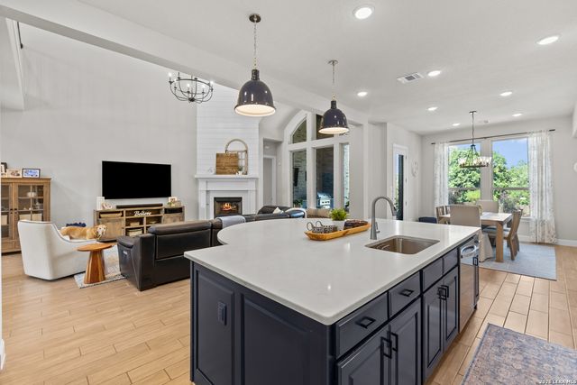 28614 Benedikt Path, Boerne, TX 78006