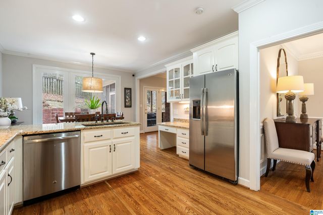 823 W RIVERCHASE PARKWAY, Hoover, AL 35244