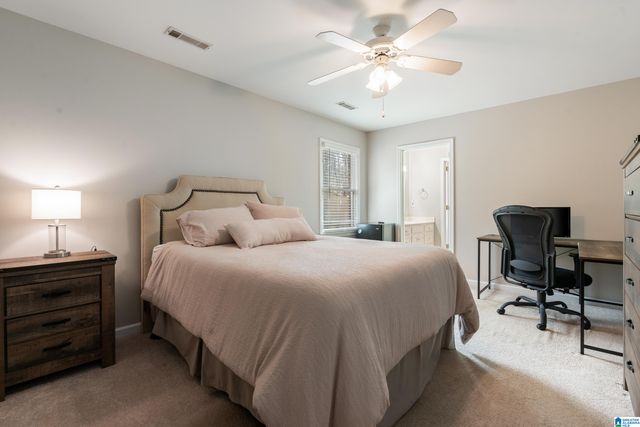 823 W RIVERCHASE PARKWAY, Hoover, AL 35244