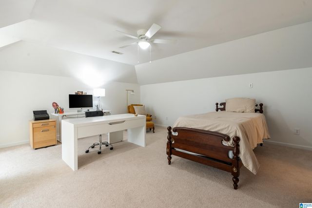 823 W RIVERCHASE PARKWAY, Hoover, AL 35244