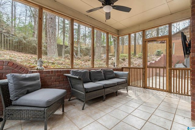 823 W RIVERCHASE PARKWAY, Hoover, AL 35244