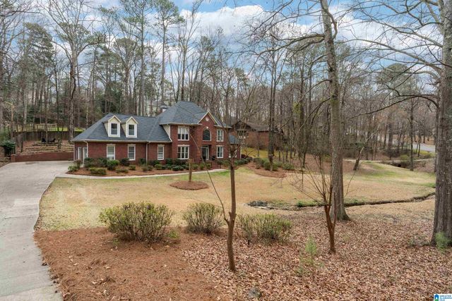 823 W RIVERCHASE PARKWAY, Hoover, AL 35244