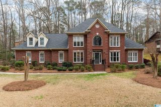 823 W RIVERCHASE PARKWAY, Hoover, AL 35244