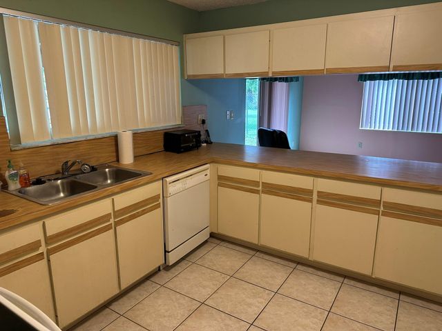 5706 SW 114th Avenue, Cooper City, FL 33330