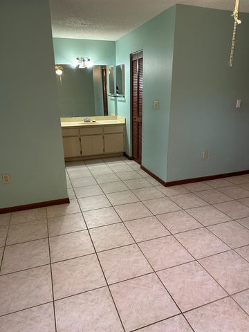 5706 SW 114th Avenue, Cooper City, FL 33330