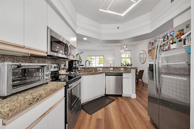 3165 NE 184th St 6204, Aventura, FL 33160