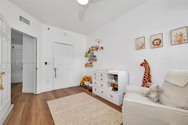 3165 NE 184th St 6204, Aventura, FL 33160