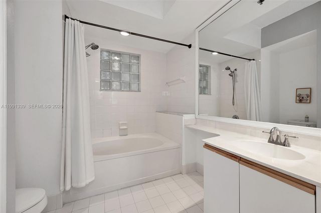 3165 NE 184th St 6204, Aventura, FL 33160