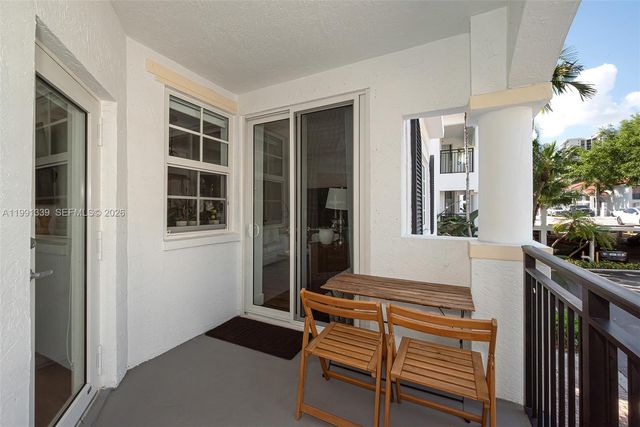 3165 NE 184th St 6204, Aventura, FL 33160