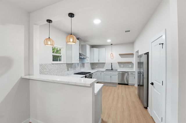 2710 Gano Street, Houston, TX 77009