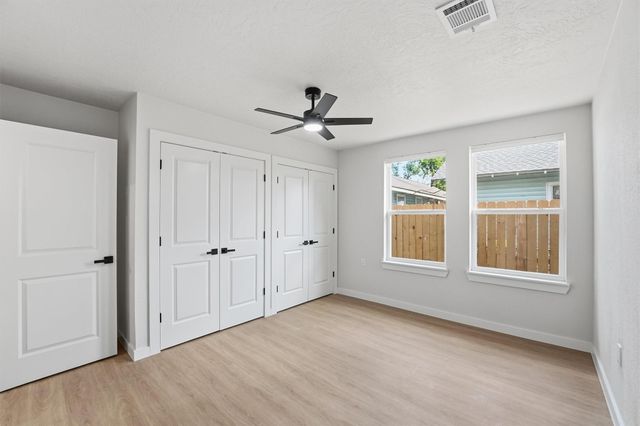 2710 Gano Street, Houston, TX 77009