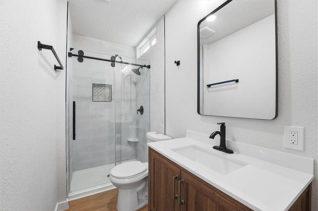 2710 Gano Street, Houston, TX 77009