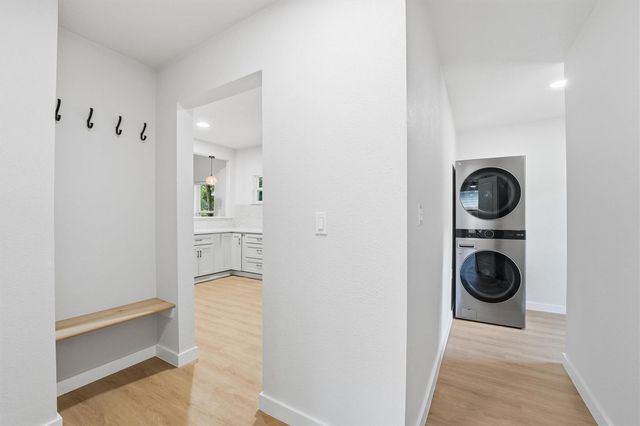 2710 Gano Street, Houston, TX 77009