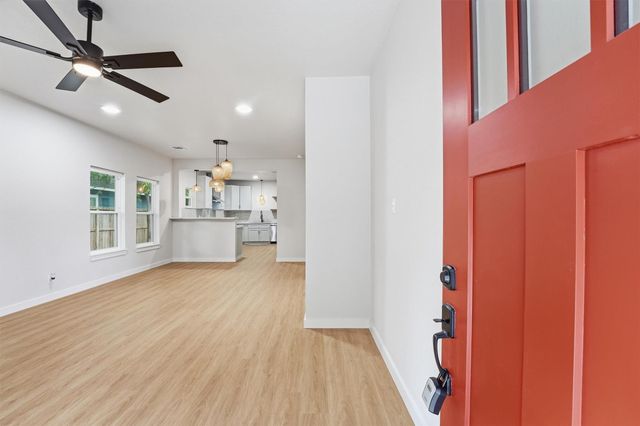 2710 Gano Street, Houston, TX 77009