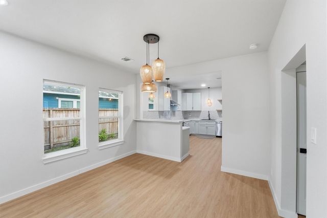 2710 Gano Street, Houston, TX 77009