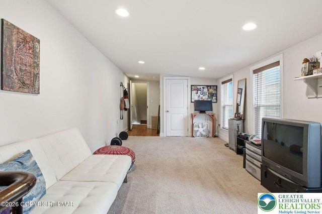 109 West Broadway, Jim Thorpe Boro, PA 18229