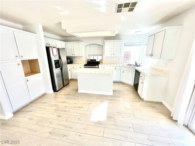 7537 Treasure Chest Street, Las Vegas, NV 89139