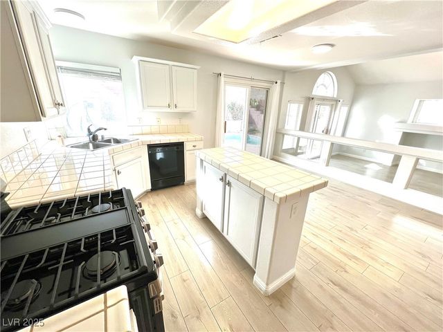 7537 Treasure Chest Street, Las Vegas, NV 89139