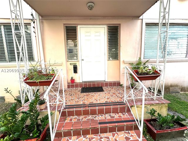 433 Santander Ave 1, Coral Gables, FL 33134
