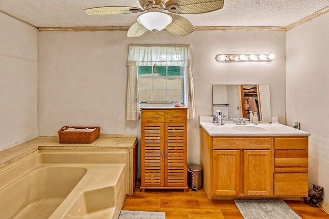 240 Canady Road, Wellford, SC 29385