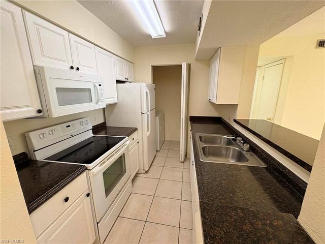 2915 Winkler AVE # 818, Fort Myers, FL 33916