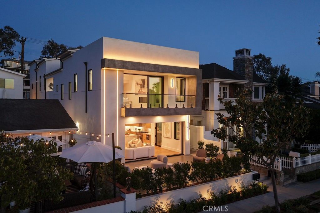 Image 1 of property listing at 518 Poinsettia Avenue, Corona Del Mar, CA 92625