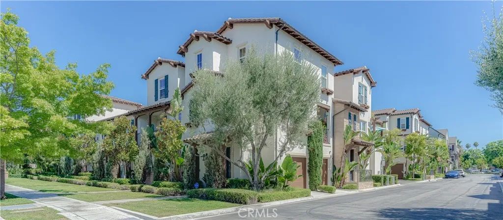 672 E Valencia 108, Anaheim, CA 92805