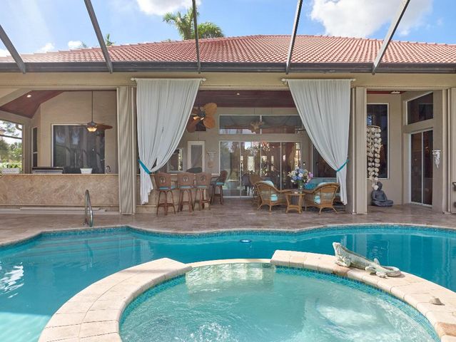 8444 Ironhorse Court, West Palm Beach, FL 33412