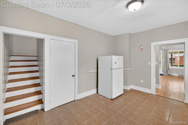 6881 Brace Street, Detroit, MI 48228