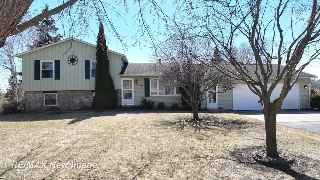 1415 W North Union Road, Auburn, MI 48611