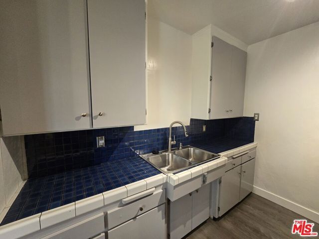 5710 Vineland Avenue, North Hollywood (los Angeles), CA 91601