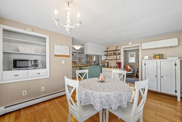 25 Clover Ln, Mashpee, MA 02649