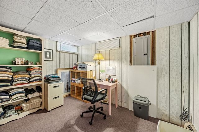 25 Clover Ln, Mashpee, MA 02649