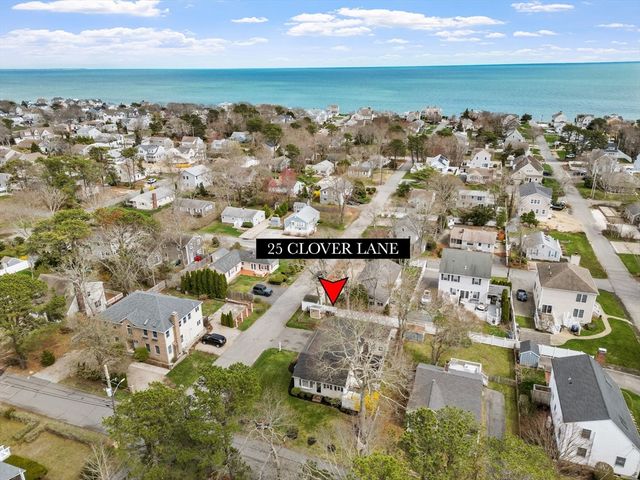 25 Clover Ln, Mashpee, MA 02649