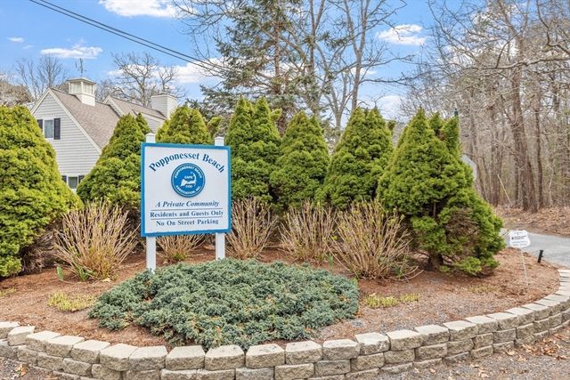 25 Clover Ln, Mashpee, MA 02649