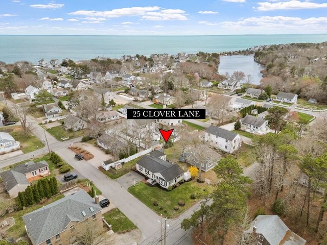 25 Clover Ln, Mashpee, MA 02649