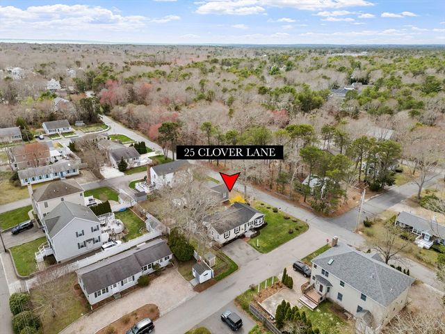 25 Clover Ln, Mashpee, MA 02649