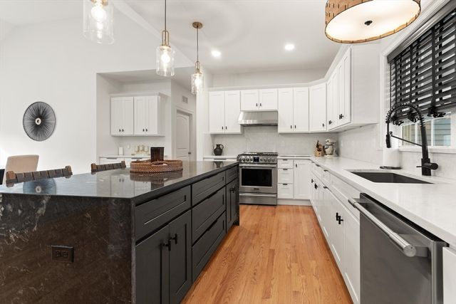 44 Methuen Road, Dracut, MA 01826