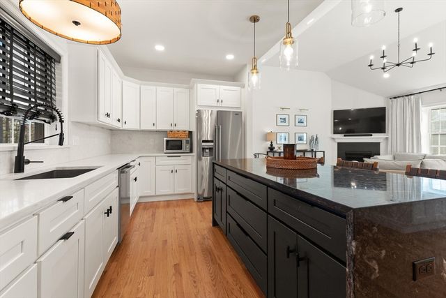 44 Methuen Road, Dracut, MA 01826