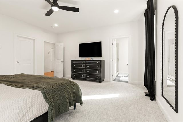 44 Methuen Road, Dracut, MA 01826