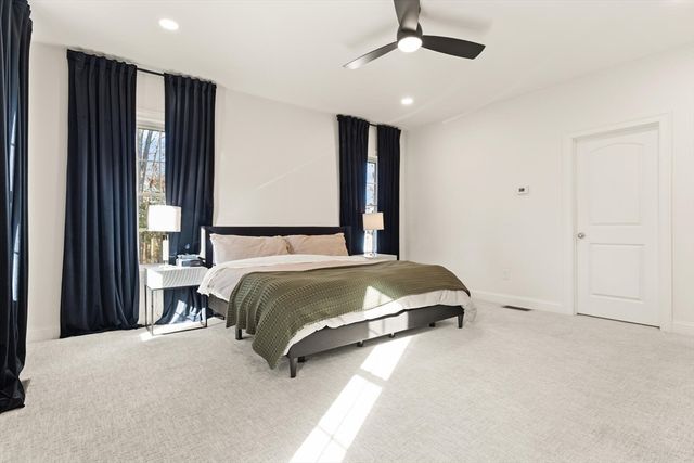 44 Methuen Road, Dracut, MA 01826