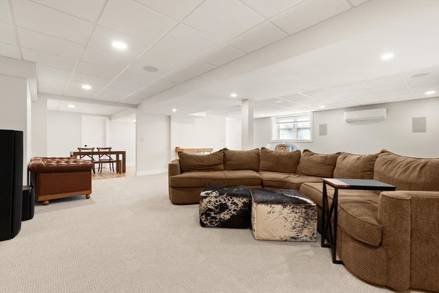 44 Methuen Road, Dracut, MA 01826