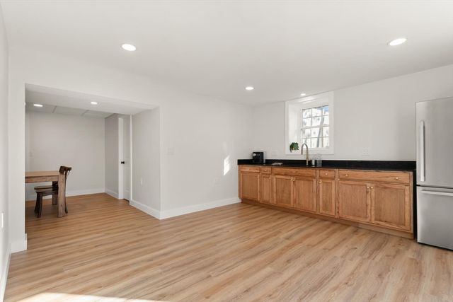 44 Methuen Road, Dracut, MA 01826