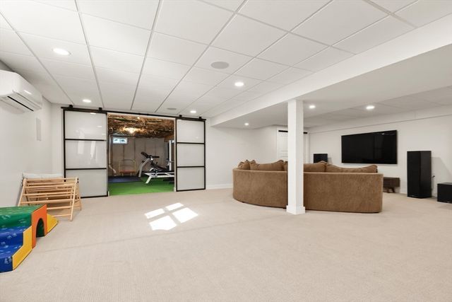 44 Methuen Road, Dracut, MA 01826