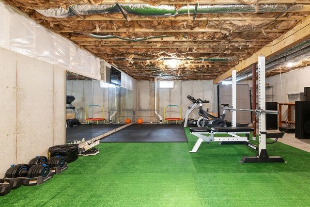 44 Methuen Road, Dracut, MA 01826