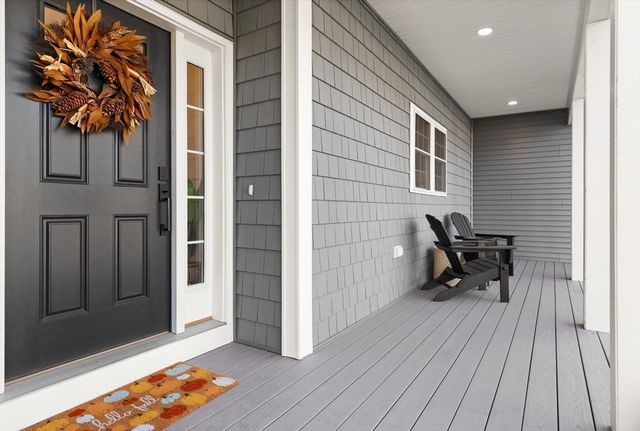 44 Methuen Road, Dracut, MA 01826